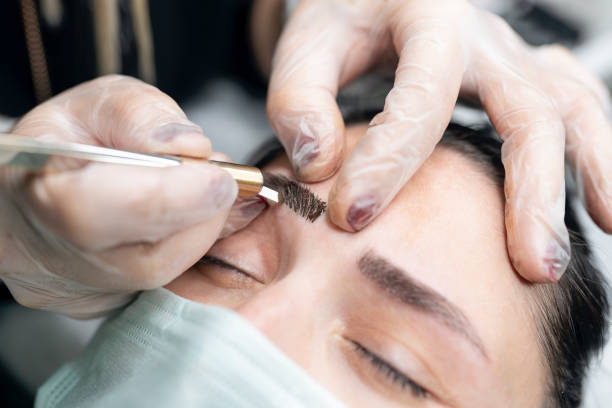 Shaping of the eyebrows: Every four to six weeks